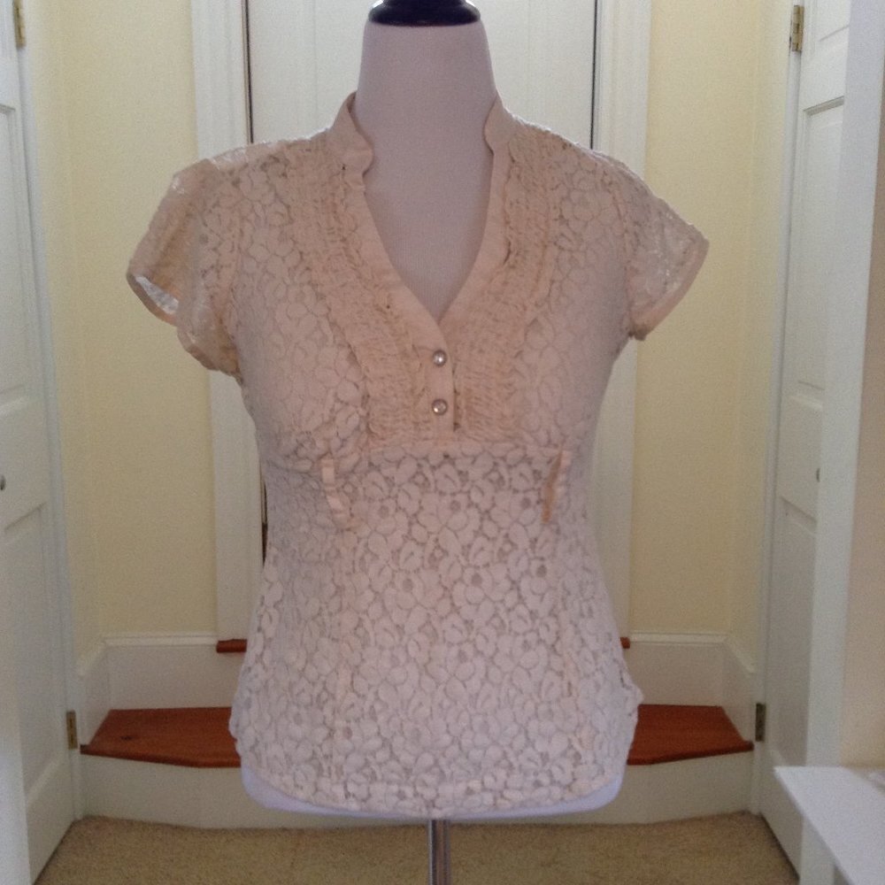Candies lacy pattern short sleeve top no belt